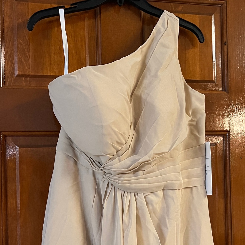 Source Unknown One-Shoulder Cream Dress